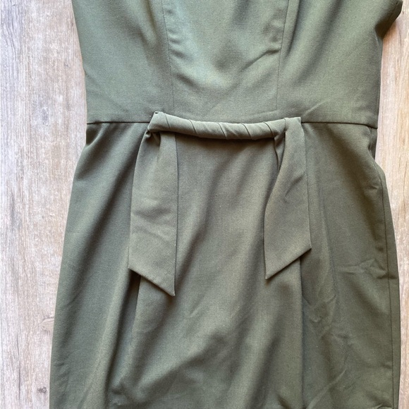 Black Halo Olive Green Square Neck Sheath Dress Twisted Front Waist Detail - Picture 7 of 7